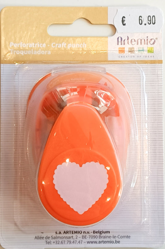 perforatore scalloped heart